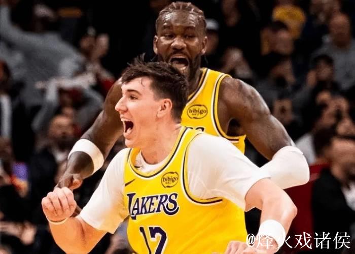 湖人替补终于支棱了！海斯蜕变，范德彪展价值，拉拉维亚争气了！